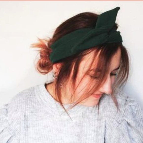 Ribbed Adjustable Headband - Picture 2 of 3